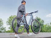 A Fiido Air é uma bicicleta elétrica de carbono que pesa 13 kg (~28,7 lbs). (Fonte da imagem: Fiido)