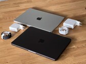 Em breve, todas as máquinas MacBook Pro 14 serão capazes de alimentar dois monitores externos. (Fonte da imagem: Notebookcheck)