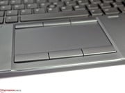 O touchpad é grande, mas não há muitos ajustes finos que possam ser feitos.