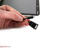 Usando um adaptador (não incluído no  pacote) você pode conectar produtos que usem um USB normal.