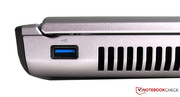 Lado esquerdo: Terceira e última interface USB 3.0