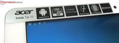 Um adesivo carregando uma série de símbolos informa os compradores sobre os recursos mais importantes do tablet.