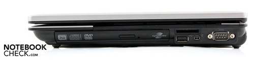 Lado Direito: Gravador de DVD, Lightscribe, USB 2.0, FireWire, leitor de cartões, serial D-Sub (RS232, 9 pinos)
