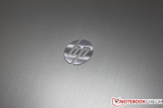 O alumínio escovado parece ser premium, bem como o emblema HP polido.
