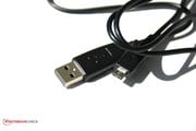 O cabo micro USB pode ser usado para conectar a um computador