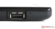 A porta host USB pode ser coberta com uma porta deslizante.