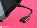 Acessórios: Um adaptador micro-USB para USB padrão