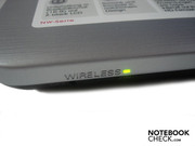 Interruptor deslizante WLAN/Bluetooth na parte frontal