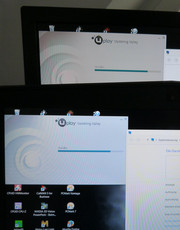 A tela tem uma tonalidade azul quando o fundo de tela é branco - aqui estamos comparando a tela com um monitor de desktop