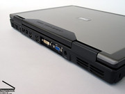 O Dell Precision M6300 está generosamente equipado com interfaces.