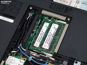 Nossa amostra testada recebeu uma CPU Intel P8600 e uma placa de vídeo ATI HD4570.