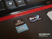 Suporte ao Som Dolby Surround e Blu-Ray drive