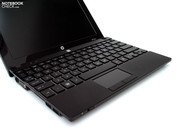 Como é comum para um portátil de negócios, o Mini 5101 vem em um case metálico estável.