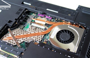 O desempenho adequado do Thinkpad SL400 é assegurado pelo CPU P8400 Centrino-2 da Intel em parceria com a placa gráfica GeForce 9300M GS da nVIDIA.