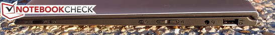 Direita: Botão interruptor, Lenovo OneKey Recovery, trava de rotação da tela, Controle do Volume, 3,5 mm combo, USB 2.0 Energizado