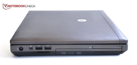 Esquerda: Conector de força, FireWire 400, 2 portas USB 2.0, leitor de cartões, gravador de DVD, ExpressCard 54