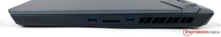 Certo: USB-A (3.2 Gen. 1), leitor SD, USB-A (3.2 Gen. 1)