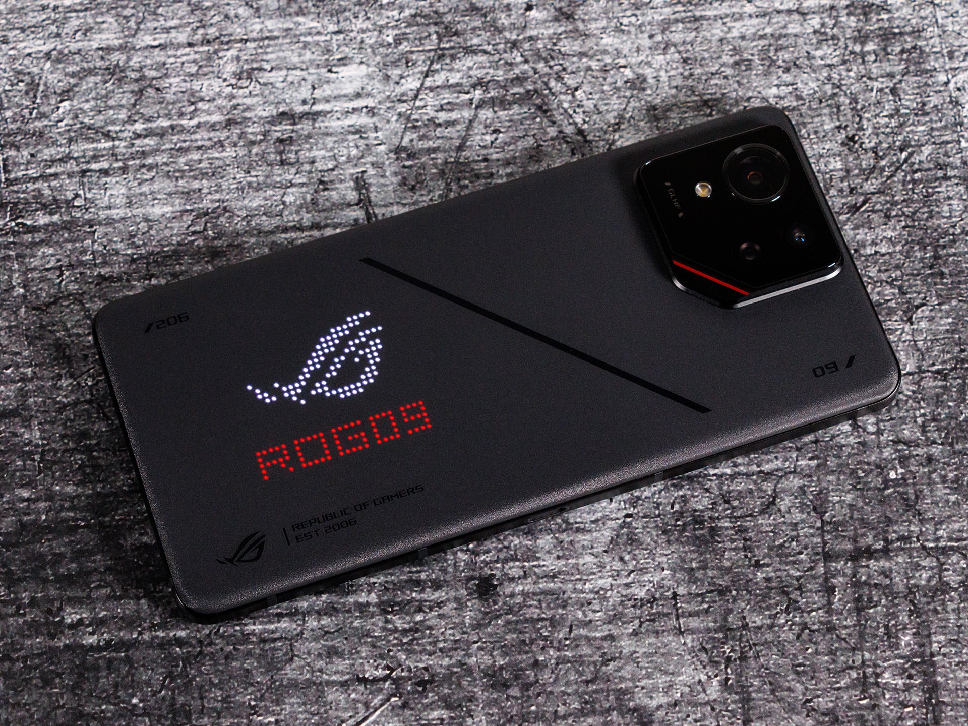 Análise do Asus ROG Phone 9 Pro - Este smartphone é a primeira