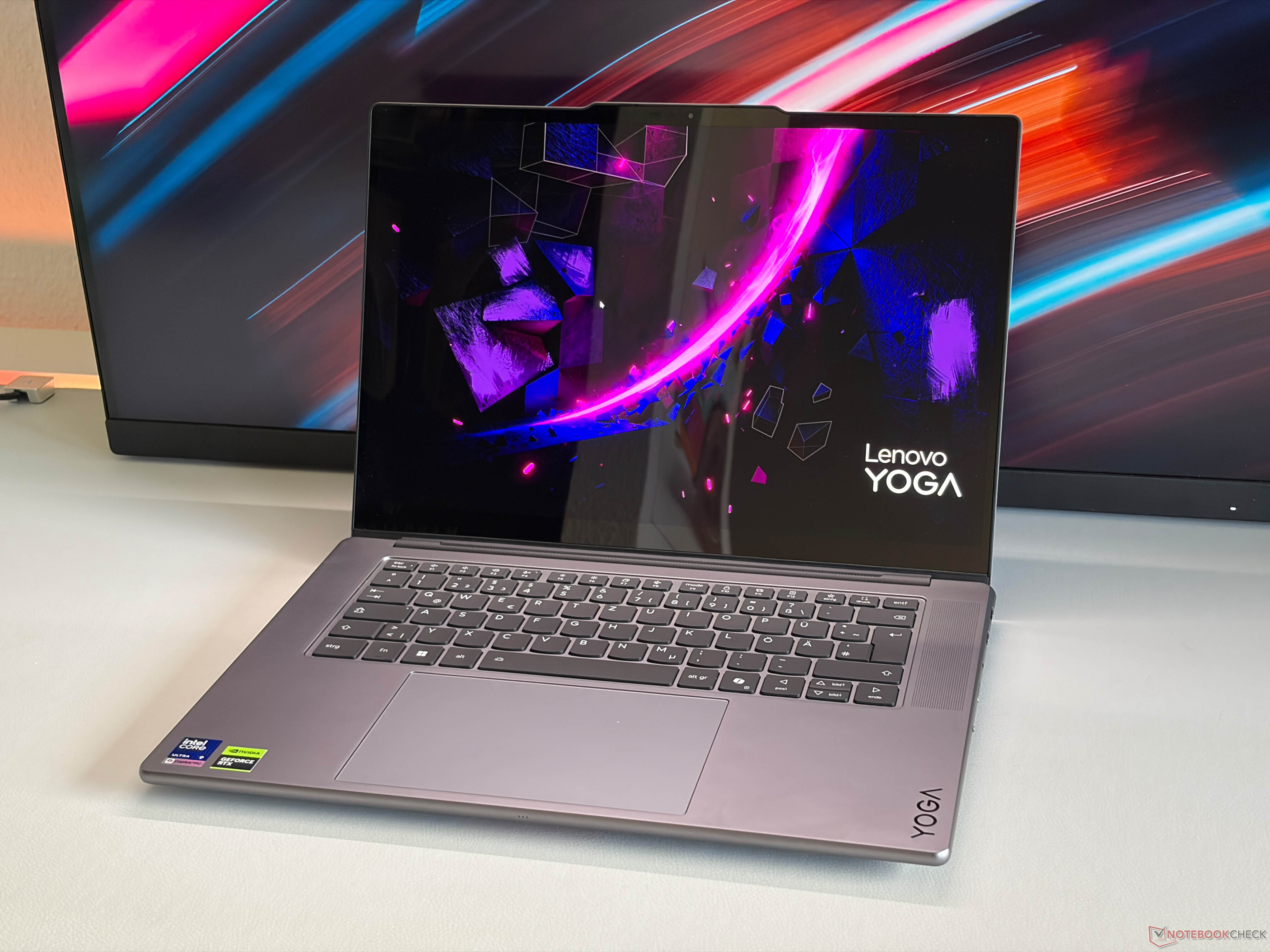 O Yoga Pro 7i 15 G11 da Lenovo é um dos primeiros notebooks