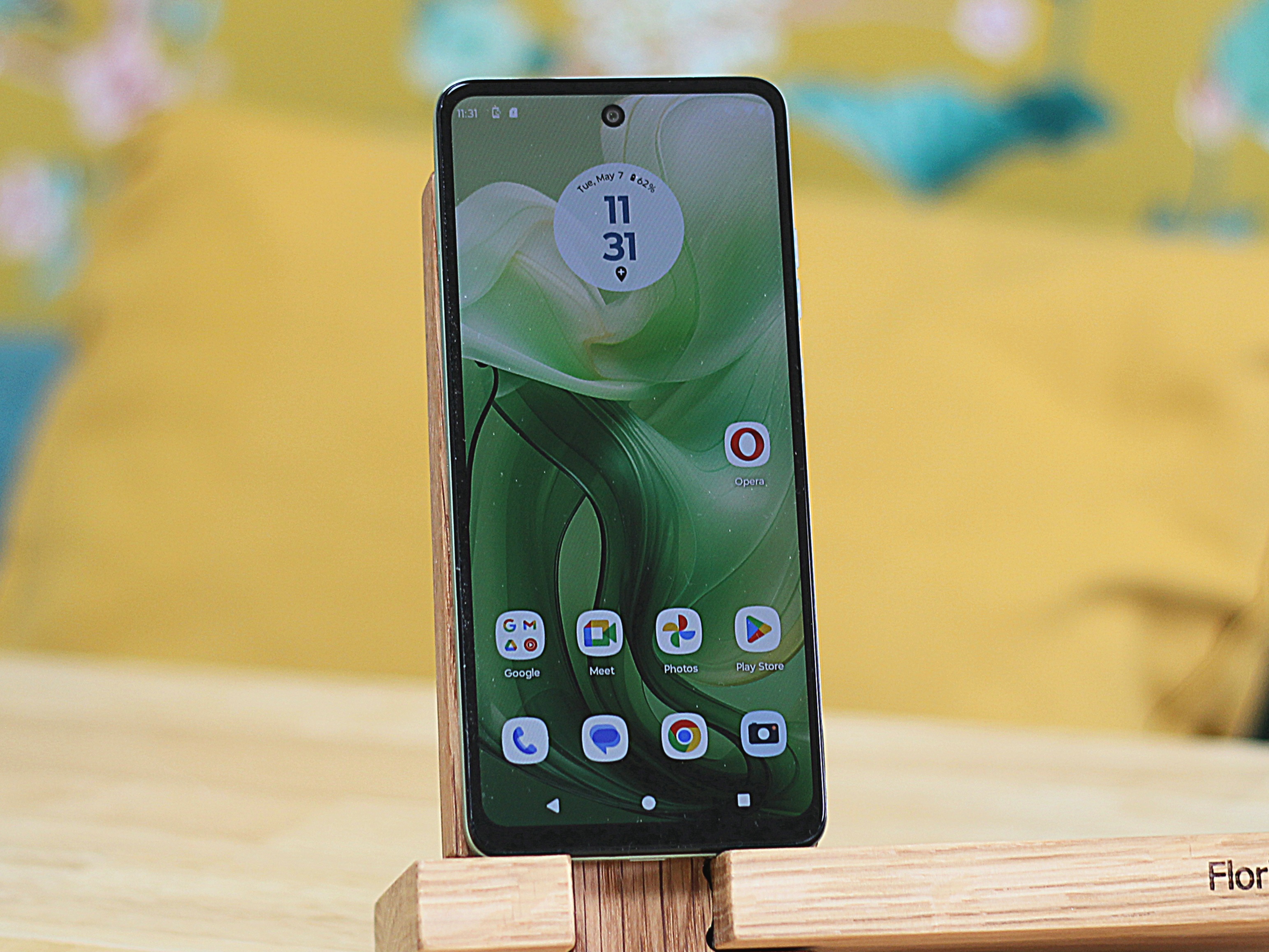 Análise do smartphone Motorola Moto G24 - Um telefone atraente com uma tela de 90 Hz - Notebookcheck.info