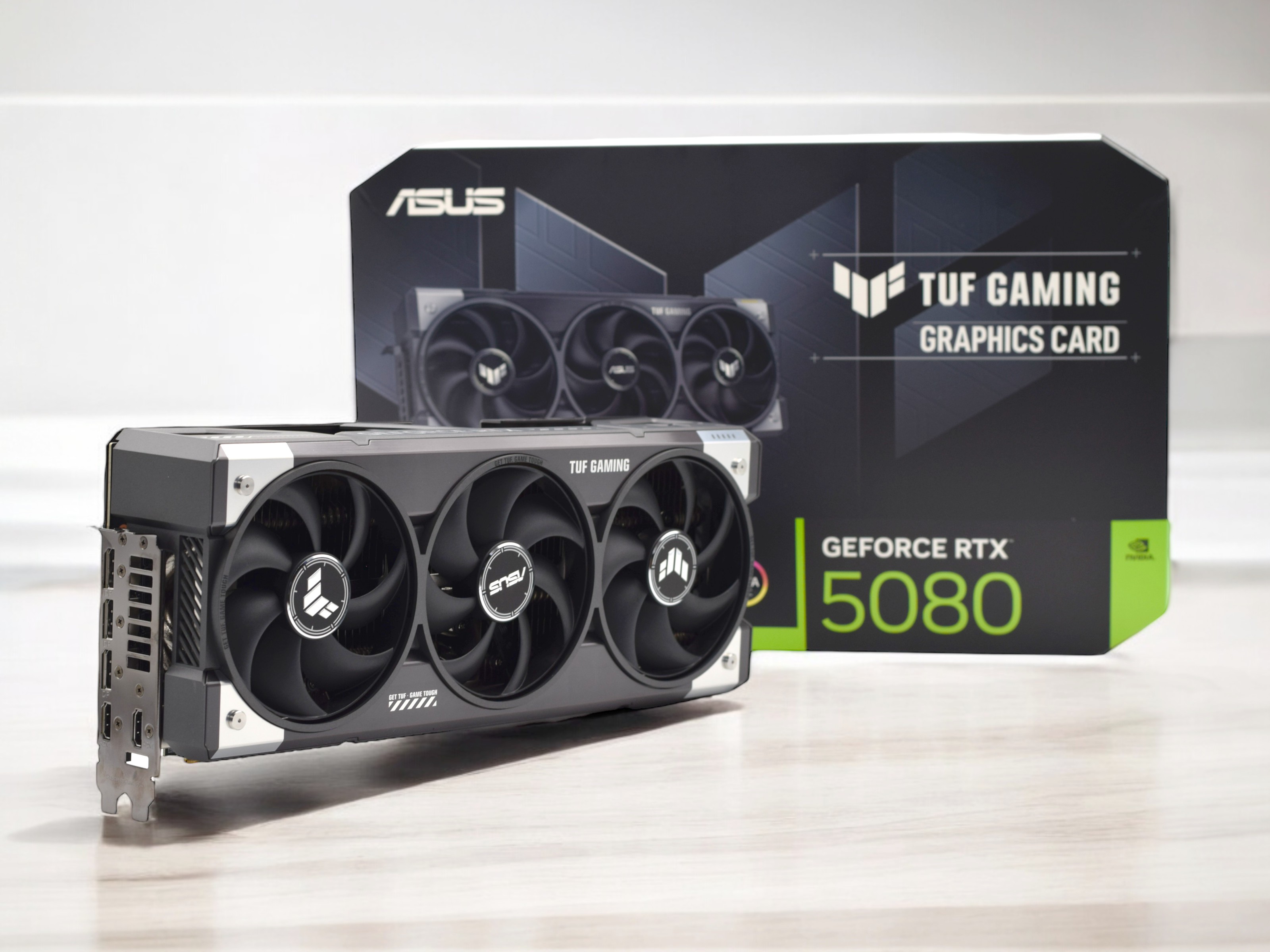 Análise da Asus TUF Gaming GeForce RTX 5080 OC: Desempenho Análise da Asus TUF Gaming GeForce RTX 5080 OC: Desempenho