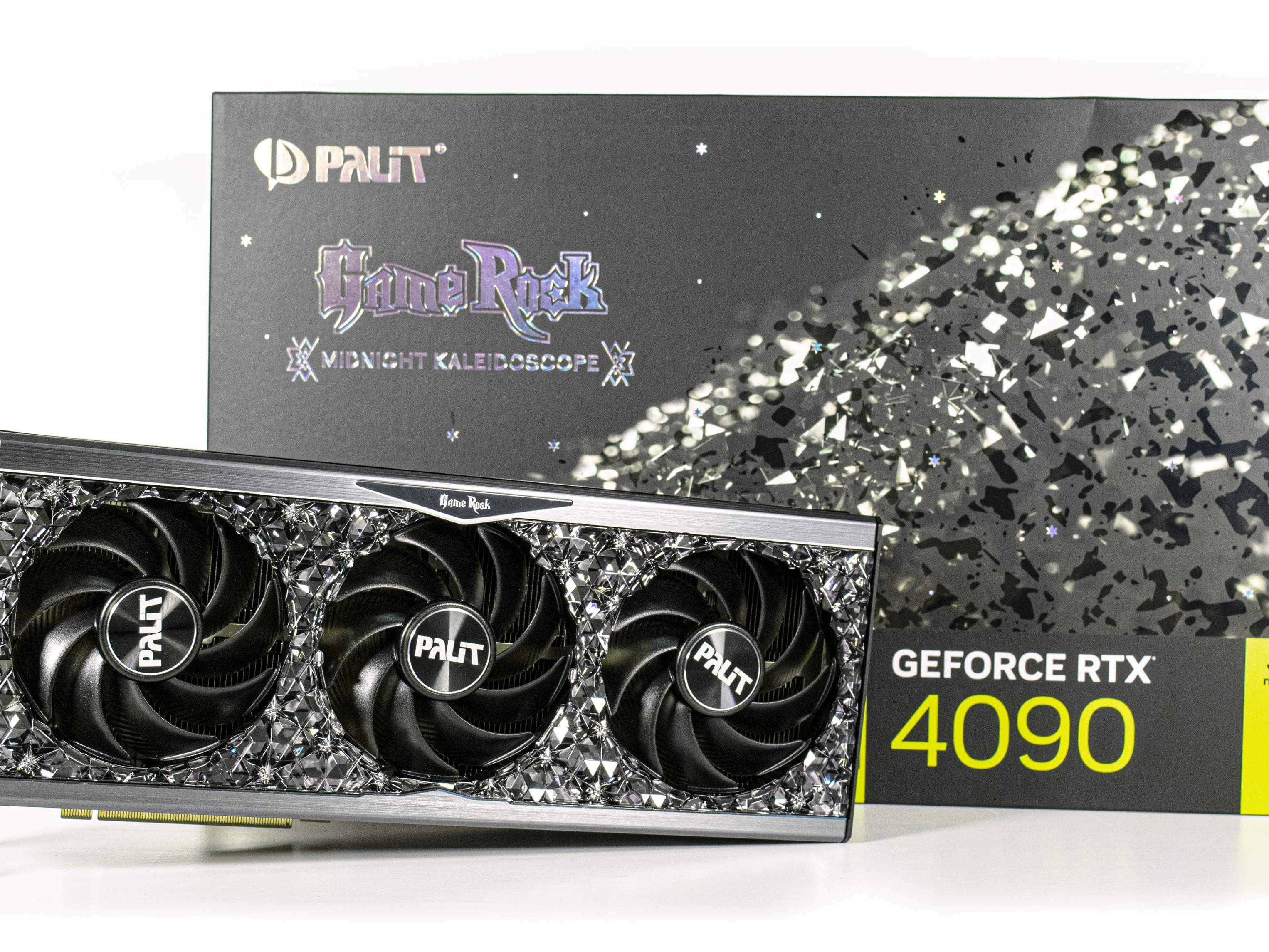 REVIEW  Nvidia GeForce RTX 4080 - bem mais cara, mas com ganho em