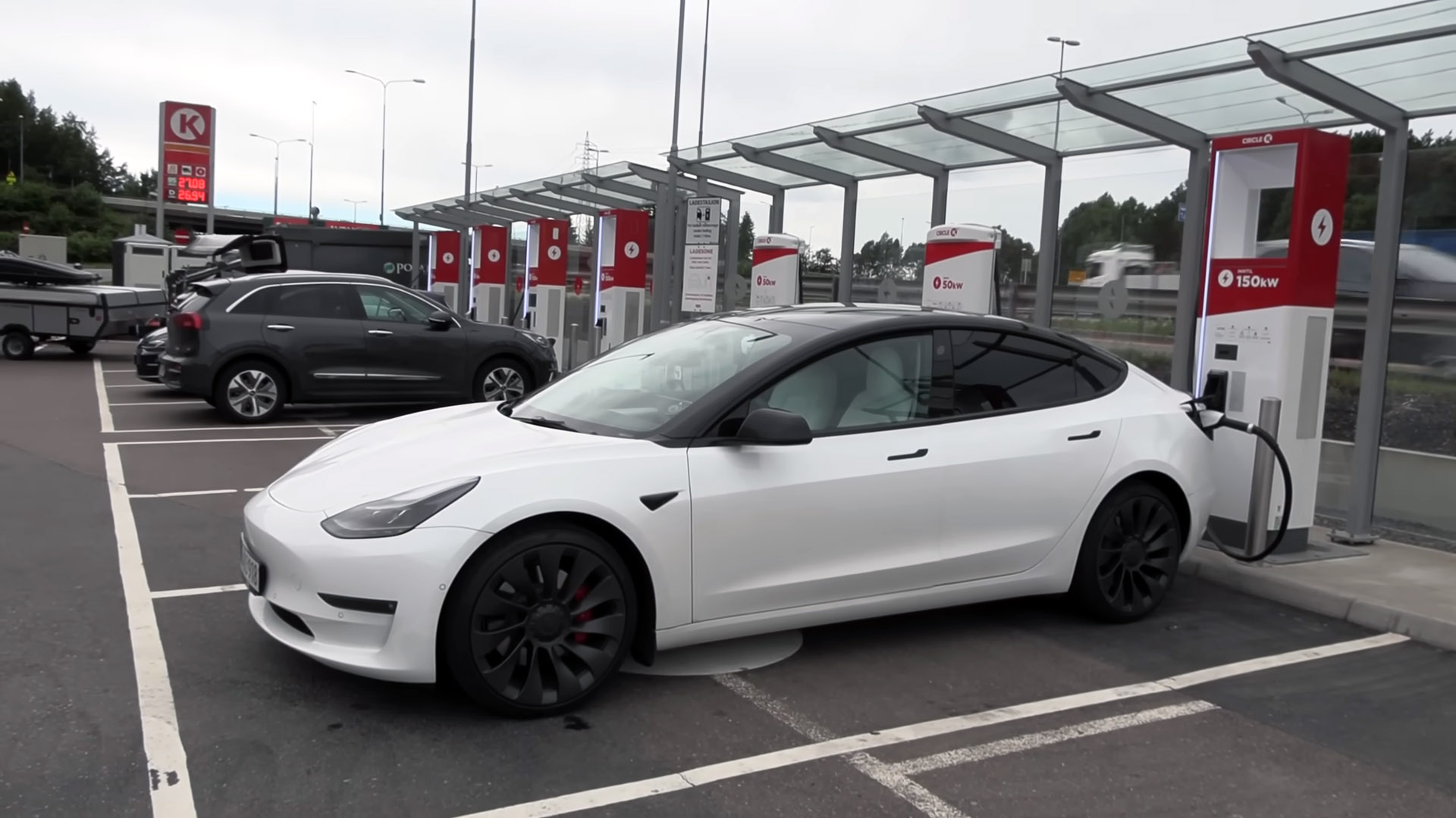 Tesla Model 3 estabelece um novo recorde de efici ncia no consumo