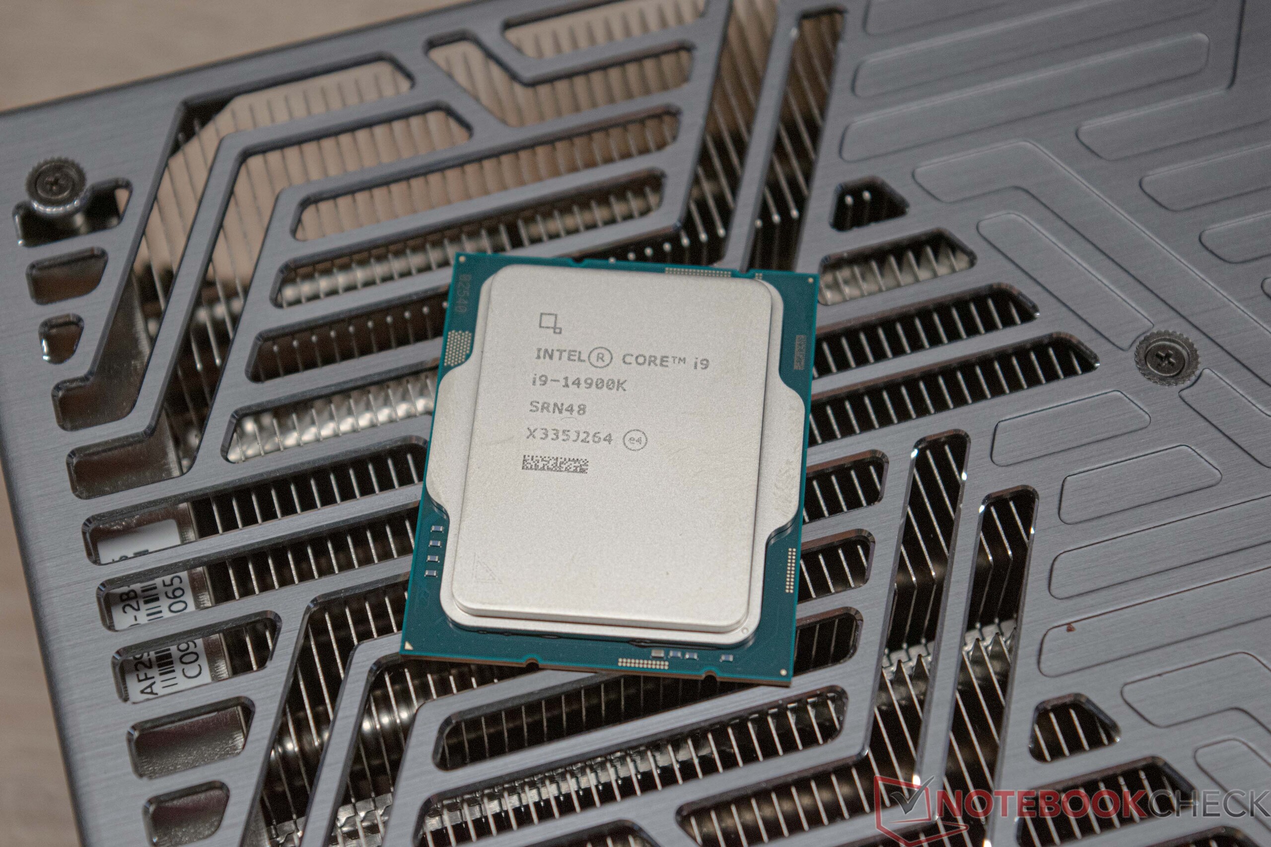 Decepcionante desempenho/watt do Core i9-14900K em comparação com