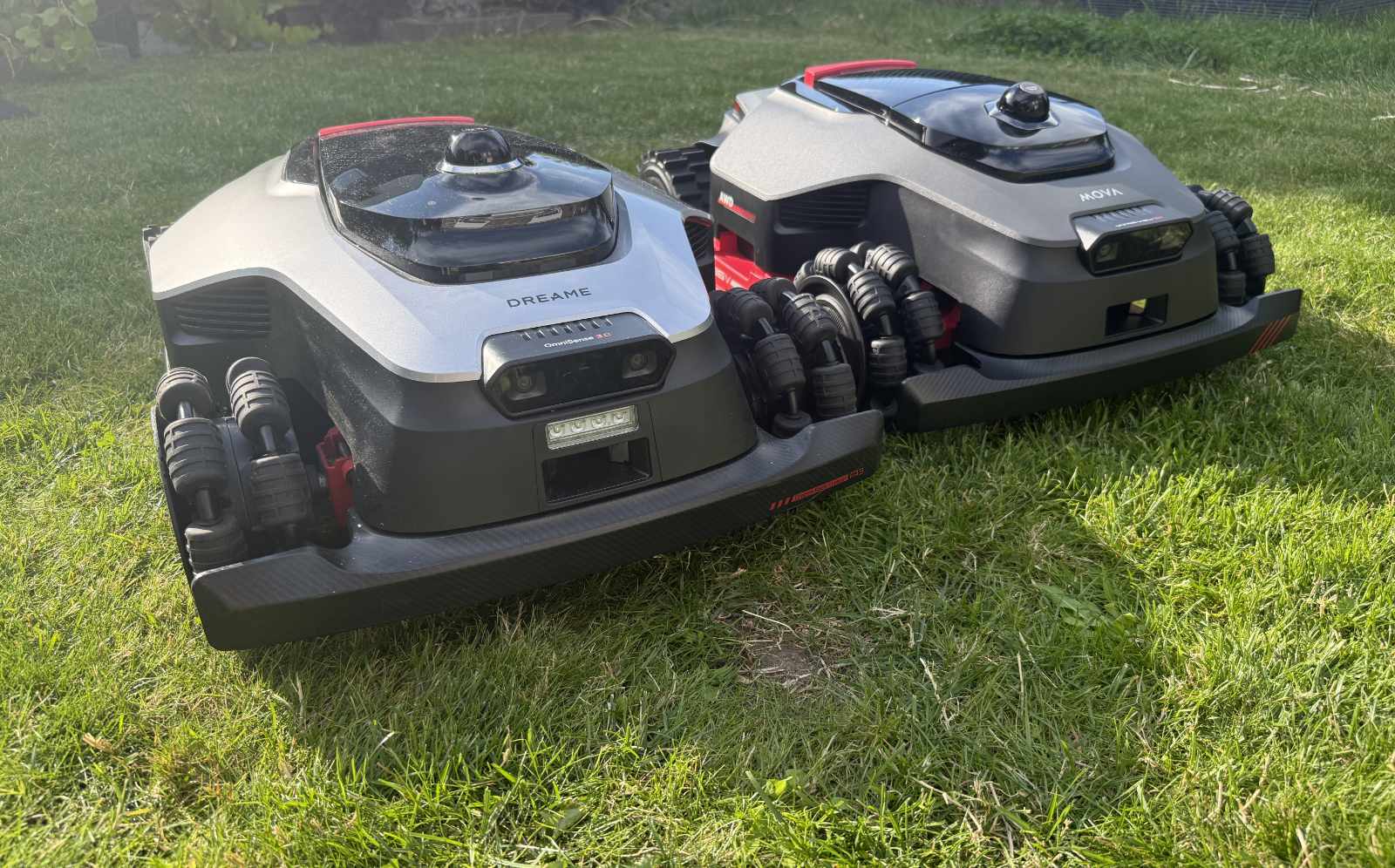 Análise comparativa entre o Dreame A3 AWD Pro e o Mova LiDAX Ultra AWD