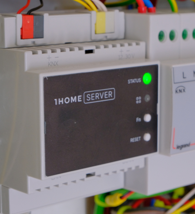 Um servidor doméstico com protocolo KNX (Fonte da imagem: Cosmin Ianculescu)