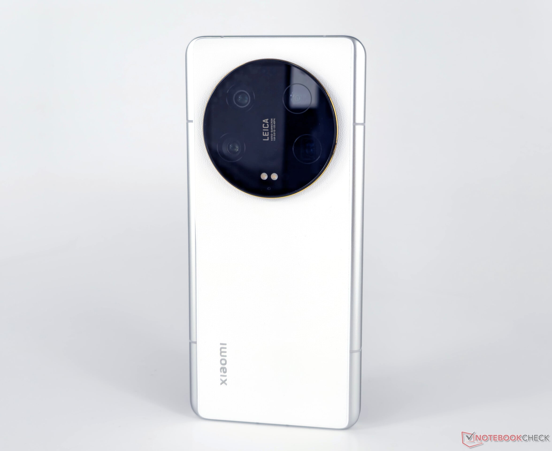 A caixa da câmera do Xiaomi 14 Ultra se mostra com atualizações de