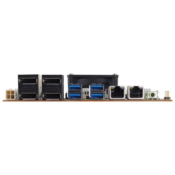 A placa-mãe vem equipada com nada menos que quatro saídas DisplayPort 1.4.