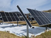 Um módulo solar pode gerar muito mais eletricidade em um solo claro. (Imagem: Universidade de Ottawa)