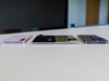 Comparação (a partir da esquerda): Samsung Galaxy S23, Magic V2, iPhone 14 Pro (Foto: Daniel Schmidt)