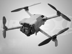Uma foto do DJI Mini 5 Pro de um aparente testador beta da DJI. (Fonte da imagem: via Drone-Hacks &amp;amp; Jasper Ellens)