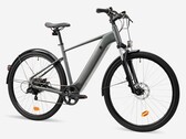 A Decathlon lançou a e-bike Rockrider E-ACTV 100 de quadro alto na Europa. (Fonte da imagem: Decathlon)