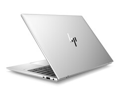 HP EliteBook 830 G9 - Traseiro. (Fonte da imagem: HP)