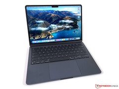 O MacBook Air de 2022 com o chip Apple M2 é um novo projeto. (Fonte: Notebookcheck)