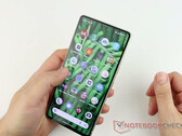 O Google lançou uma nova atualização do Google Play para os smartphones Pixel, separada para um Feature Drop. (Fonte de imagem: NotebookCheck)