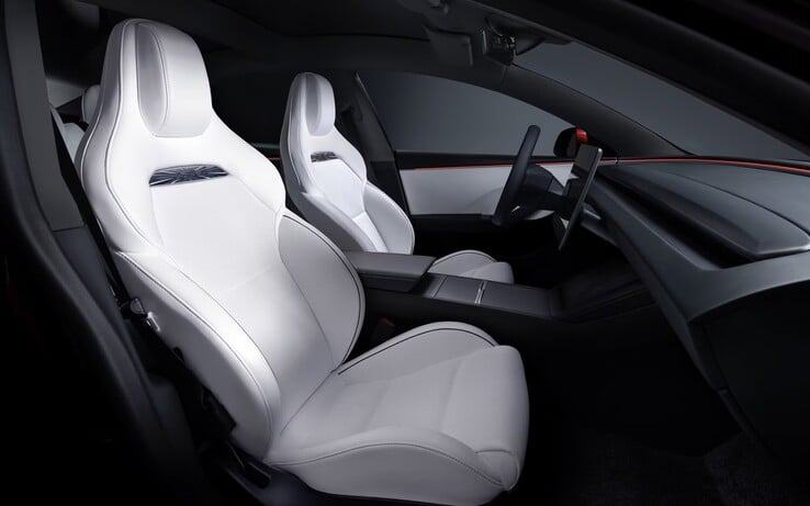 O novo revestimento preto do teto do Model 3 Performance