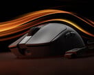 O Gaming Mouse 2 custa cerca de US$ 31 na China. Na foto: o mouse sem fio e seu dongle.