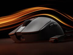O Gaming Mouse 2 custa cerca de US$ 31 na China. Na foto: o mouse sem fio e seu dongle.
