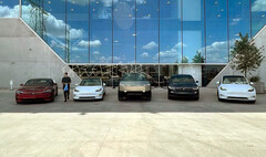 Todos os modelos Tesla com Cybertruck (imagem: Greggertruck/X)