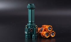 A Niwalker ES01 é uma lanterna EDC compacta com um design incomum