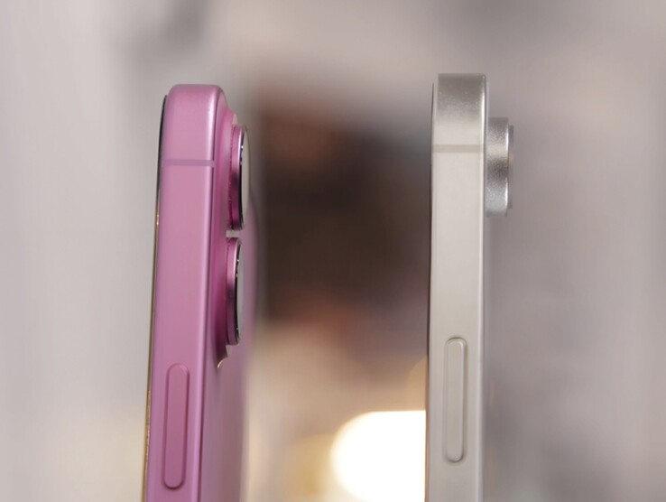 Apple unidade fictícia do iPhone SE 4 ao lado do iPhone 16. (Fonte da imagem: Majin Bu)