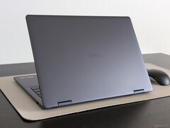 A versão Intel do Dell 14 Plus 2 em 1 oferece vários benefícios que não estão disponíveis nas opções AMD (Fonte da imagem: Notebookcheck)