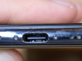 O engenheiro Ken Pillonel criou o que está chamando o primeiro iPhone do mundo com porta USB-C. (Imagem: Ken Pillonel via YouTube)