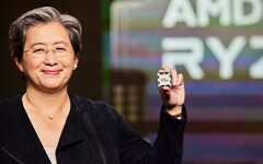 Lisa Su, CEO da AMD, apresenta um processador Ryzen. Seu pacote salarial de 2025 foi aumentado para US$ 33 milhões. (Fonte da imagem: AMD)