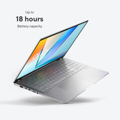 O Vivobook S 15 OLED (S5597QA) deve estar disponível nas variantes Snapdragon X Plus e Snapdragon X Elite. (Fonte da imagem: Roland Quandt & WinFuture)