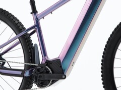 A bicicleta elétrica Decathlon Rockrider E-EXPL 700 está agora disponível em um roxo iridescente (Fonte da imagem: Decathlon)